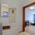 Izvora Front 公寓式酒店 4*