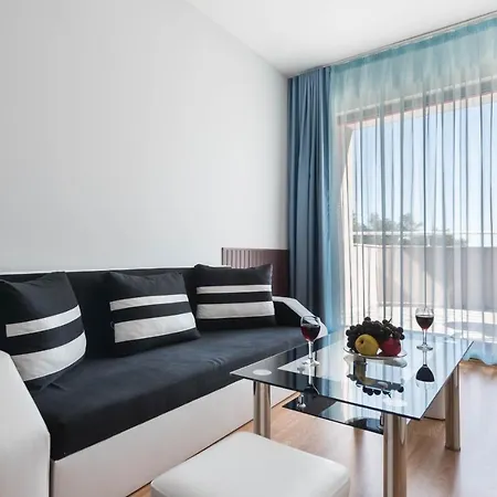 1-st Line Izvora Sea View On 3* Goldstrand