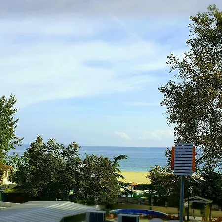 Aparthotel Izvora Front 4*