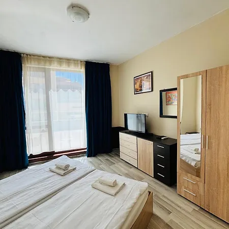 Izvora Front Aparthotel