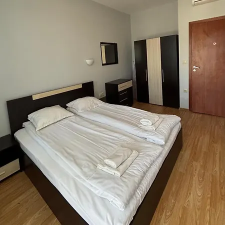Izvora Front Aparthotel