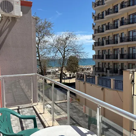 Aparthotel Izvora Front 4*