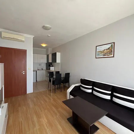 Aparthotel Izvora Front 4*