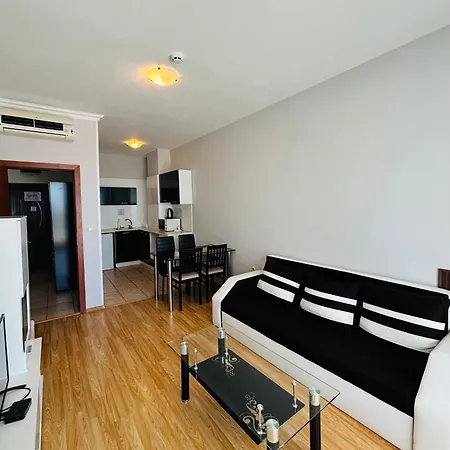 Izvora Front Aparthotel