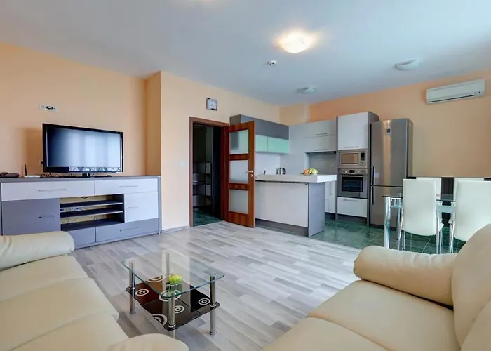 Lejlighedshotel Izvora Front 3*