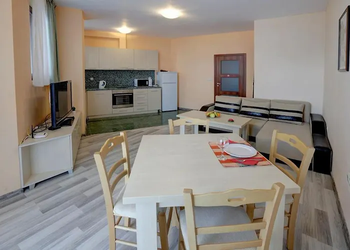 Lejlighedshotel Izvora Front