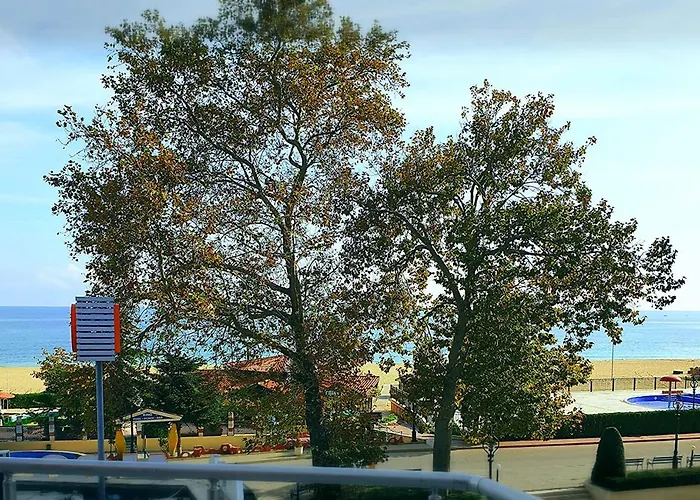 Izvora Front Lejlighedshotel 3*