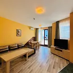 Aparthotel Izvora Front