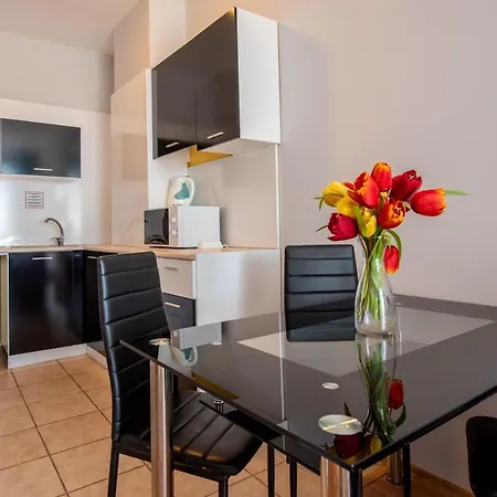 Izvora Front Hotel apartamentowy Złote Piaski