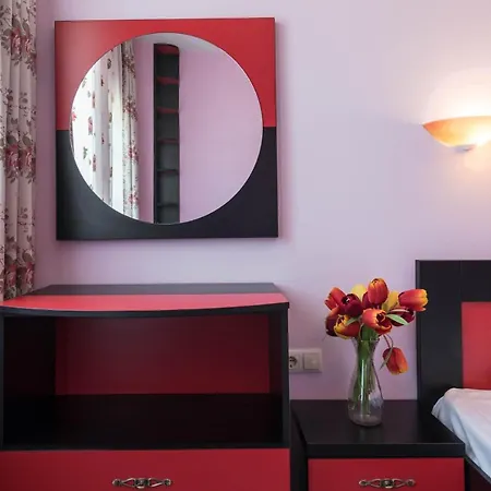 Aparthotel 1-st Line Izvora Sea View On