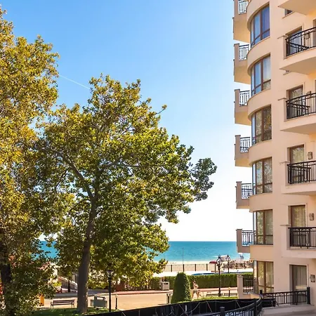 1-st Line Izvora Sea View On 公寓式酒店