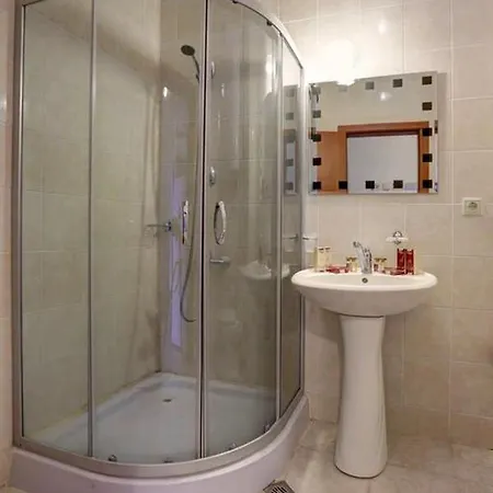 1-st Line Izvora Sea View On Aparthotel
