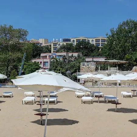 1-st Line Izvora Sea View On 公寓式酒店 3*