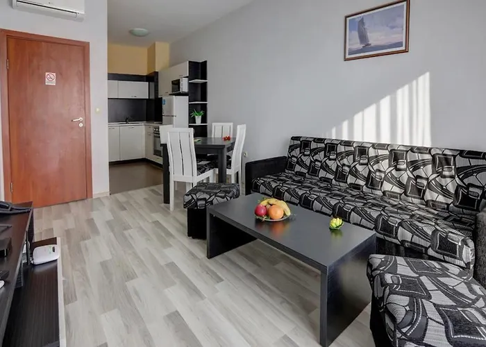 Izvora Front Apartahotel