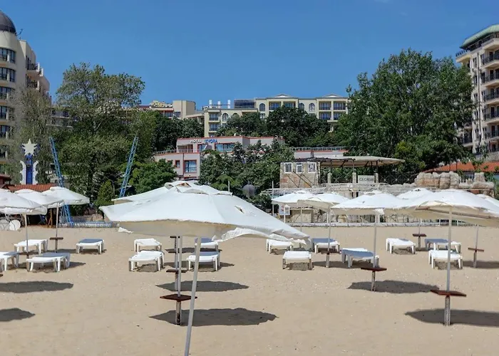 Izvora Front Apartahotel 3*